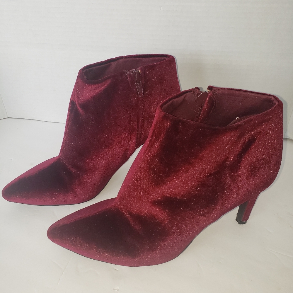 Womens Burgundy Merlot Velvet Pointed Toe Zip Ankle Boots Sz 7